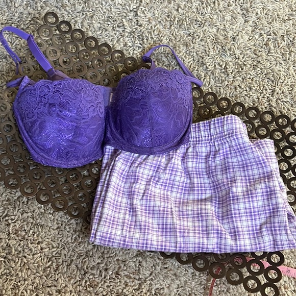 Victoria's Secret Other - Victoria Secret Bra and loungewear bottoms Size 36C/XL